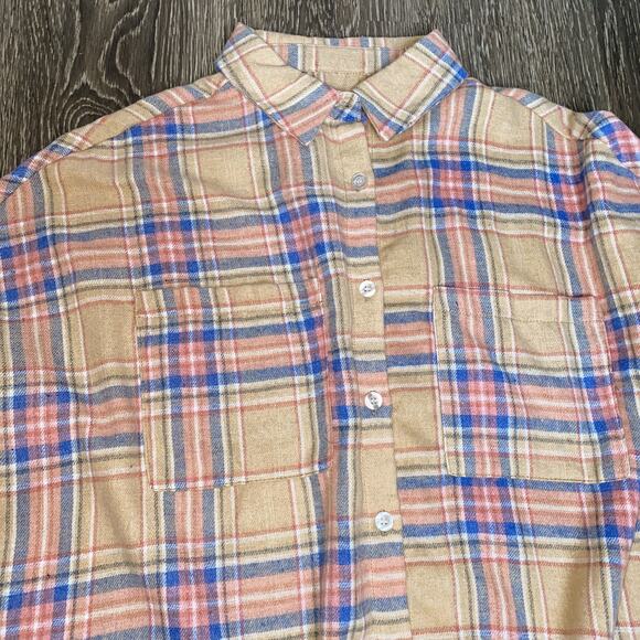 NWT Small Oversized Tan Flannel Button Up Shirt Long‎ Sleeve Down Plaid Collared - Picture 4 of 5